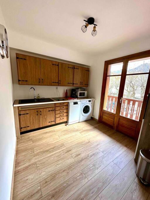 Charmant Appartement Renove Au Coeur Du Village Saint-Martin-Vésubie Exterior foto